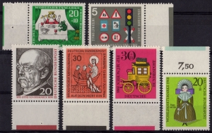 BRD: LOT mit 6 verschiedenen Briefmarken (Rand mit Bogenrandmarkierung), postfrisch